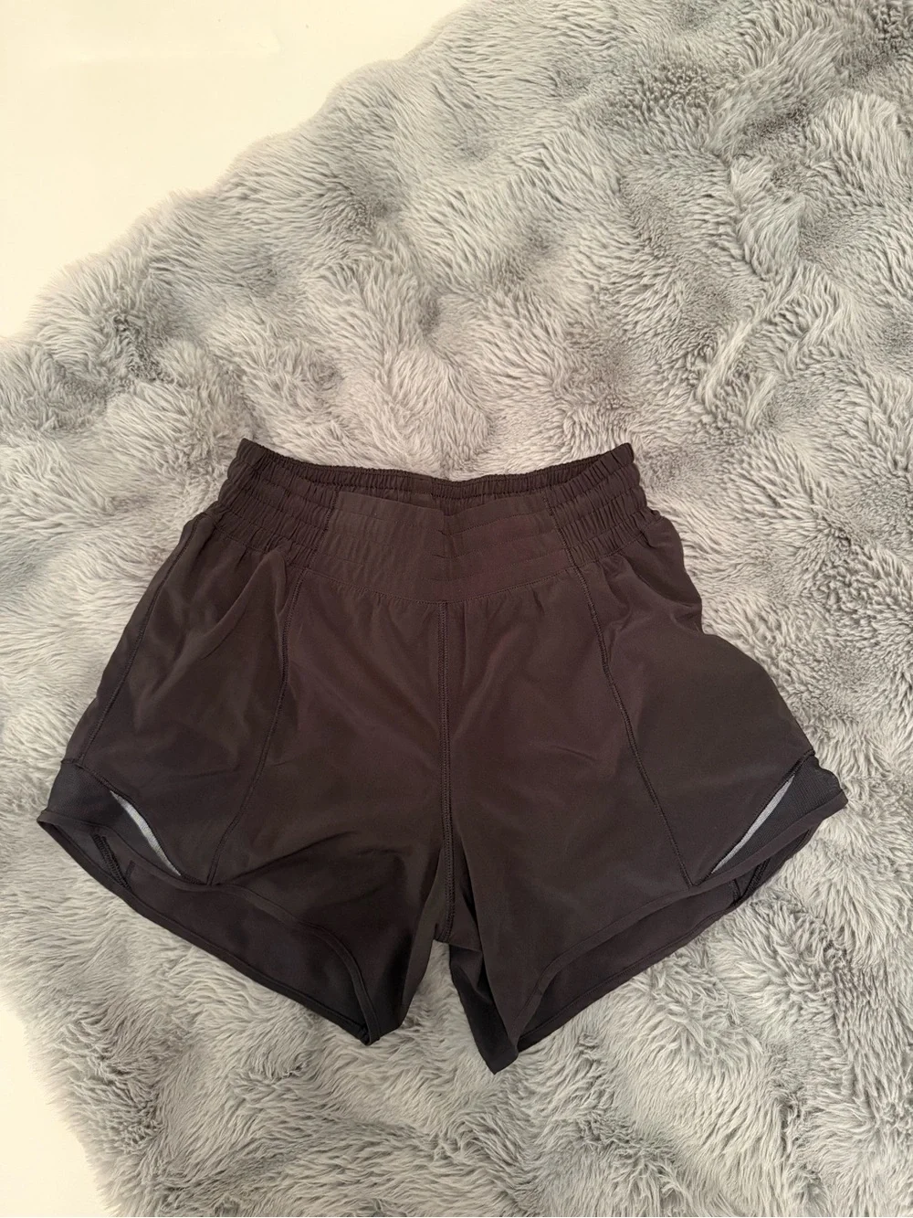 Hotty Hot High-Rise Lined Short 4” in Black